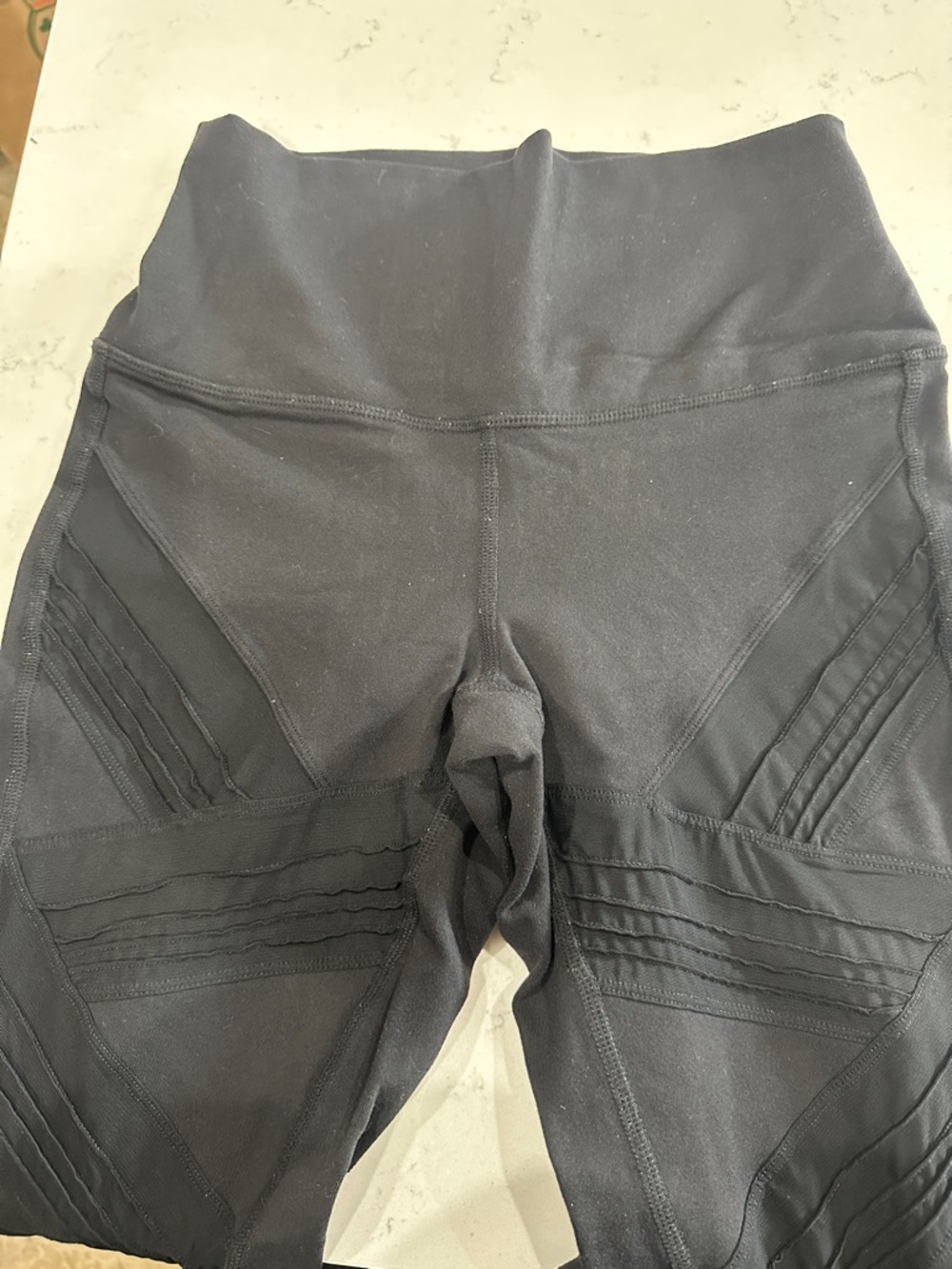 ALO Yoga Black High-Waist Leggings with Textured Paneling